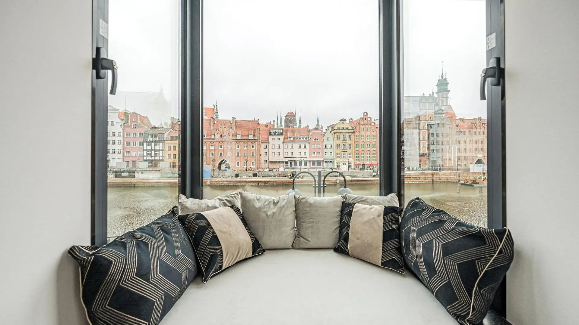 Rent Like Home - Apartament Deo Plaza - Old Town Danzig Aparthotel