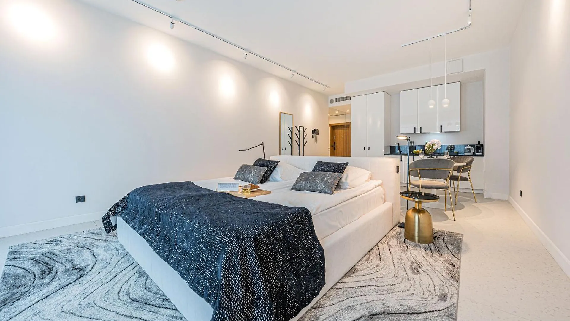 Rent Like Home - Apartament Deo Plaza - Old Town Gdańsk